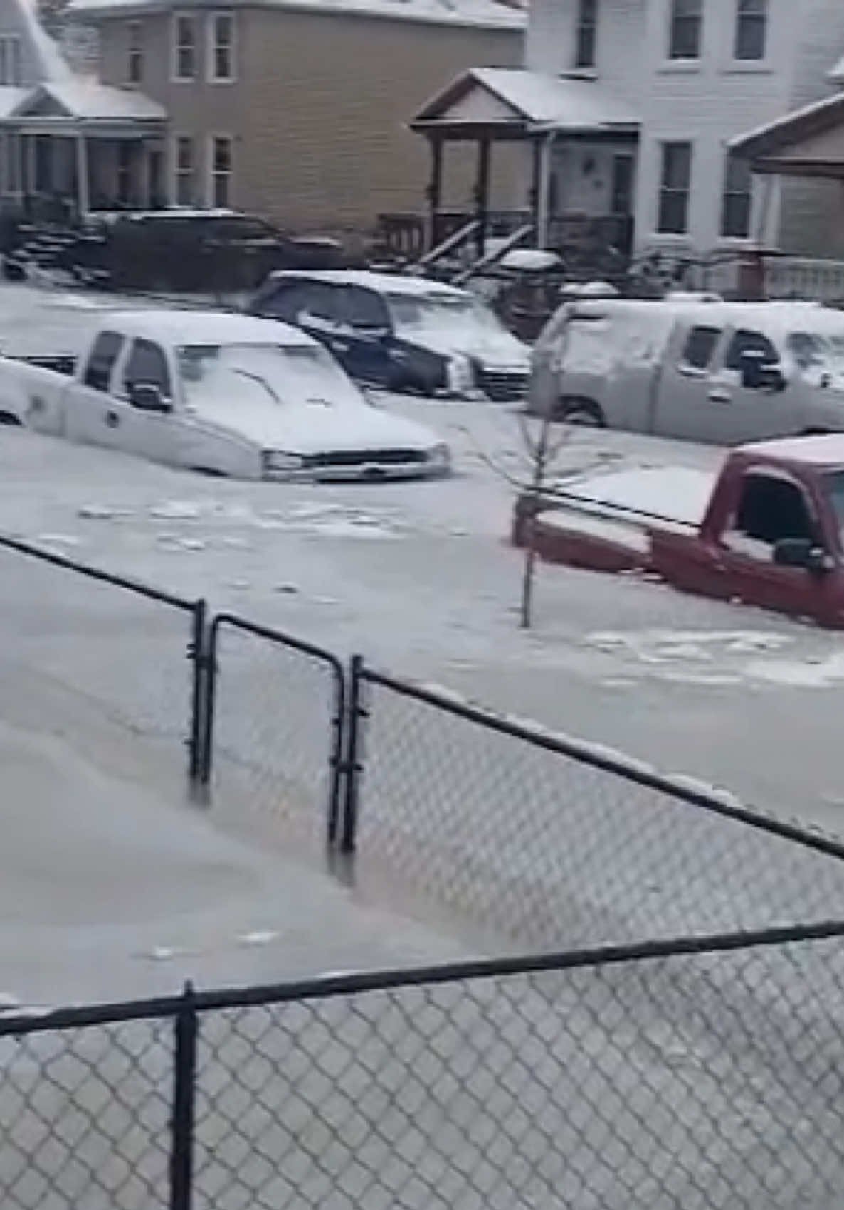 Cleanup has begun after the worst water main break in Detroit's history causing Neighborhood Turn into Ice  #flooded #flood #neighborhood #ice #snow #viral #trending #fyp #foryoupage #detroit #icewater #disaster #paratipage #parati #viraltiktok #fypシ #fyppppppppppppppppppppppp 