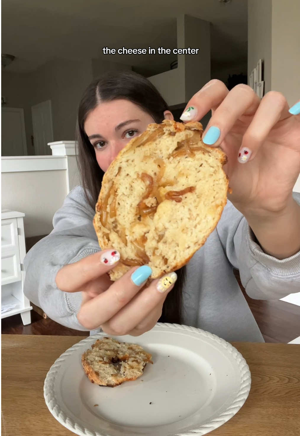 cheesy onion bagels!🥯🧀🧅 #savorybreakfast #noeggs #breakfastideas 