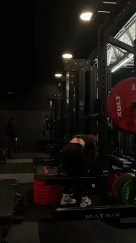do your barbell split squats #glutes #bulgariansplitsquat #gym #GymTok #fyp #glute 