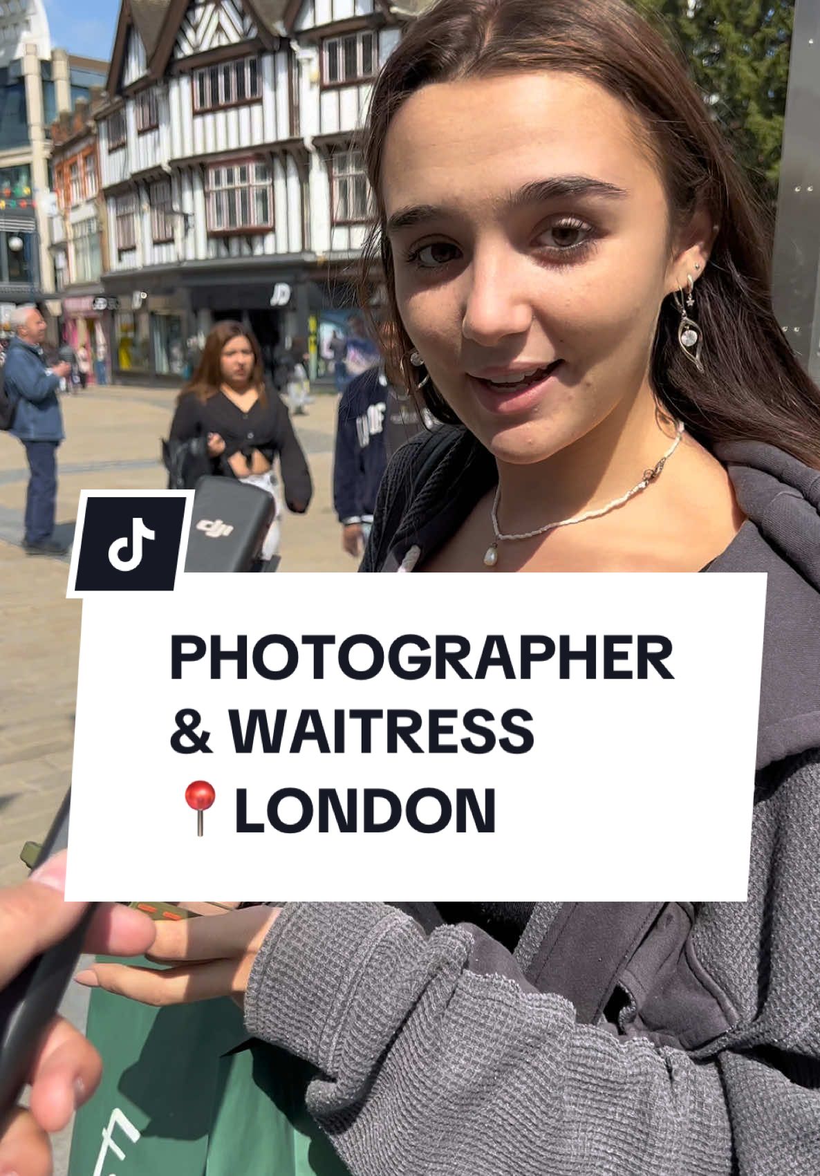 Photographer & Waitress📍London #Money #WhatDoYouDoForALiving #Salary #SalaryTransparency #PayTransparency #Interview #fyp #london 