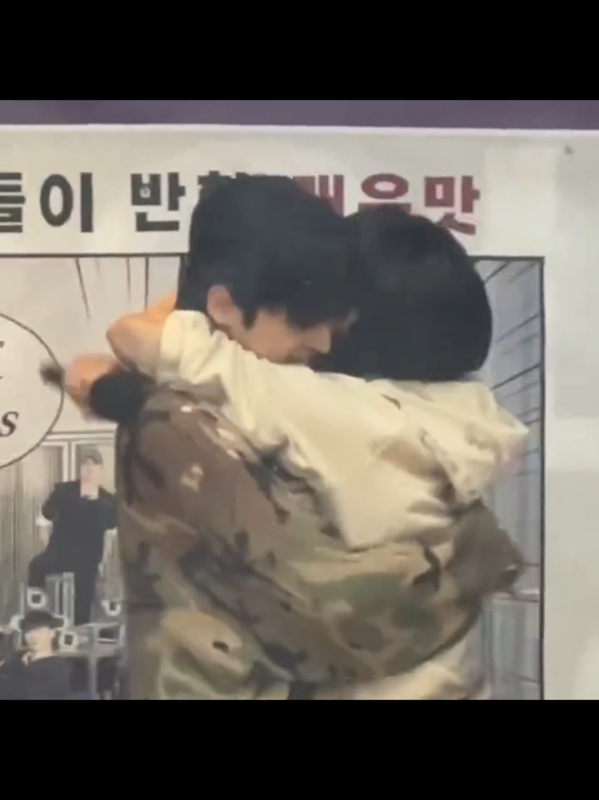 there's soooo much more he loves hugging him a lot lol #ateez #wooyoung #yunho #yunwoo #kpop 