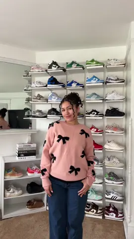 el outfit de hoy💗 | #outfit #outfitinspo #outfitideas #fashion #fashiontiktok #fashiongirl #girls #girly #girlythings #sneakers #sneakercollection #uggs #latina #fyp #fypシ #paratii #viralvideo #viraltiktok #paratiiiiiiiiiiiiiiiiiiiiiiiiiiiiiii #christiangirl #weekofoutfits 