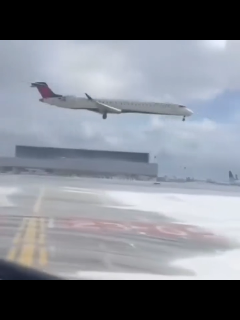 Moment Delta Plane Crash Landed and Flipped At Toronto airport caught on Camera #plane #crash #toronto #canada #police #airport #viral #fyp 