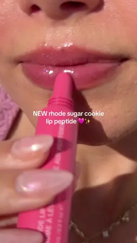 the NEW @rhode skin sugar cookie lip peptide is PERFECT 💖   #rhode #rhodeskin #rhodesugarcookie #sugarcookie #newlipgloss #sparkly #sparkles #pinksparkles #sparklylipgloss  @Hailey Bieber 