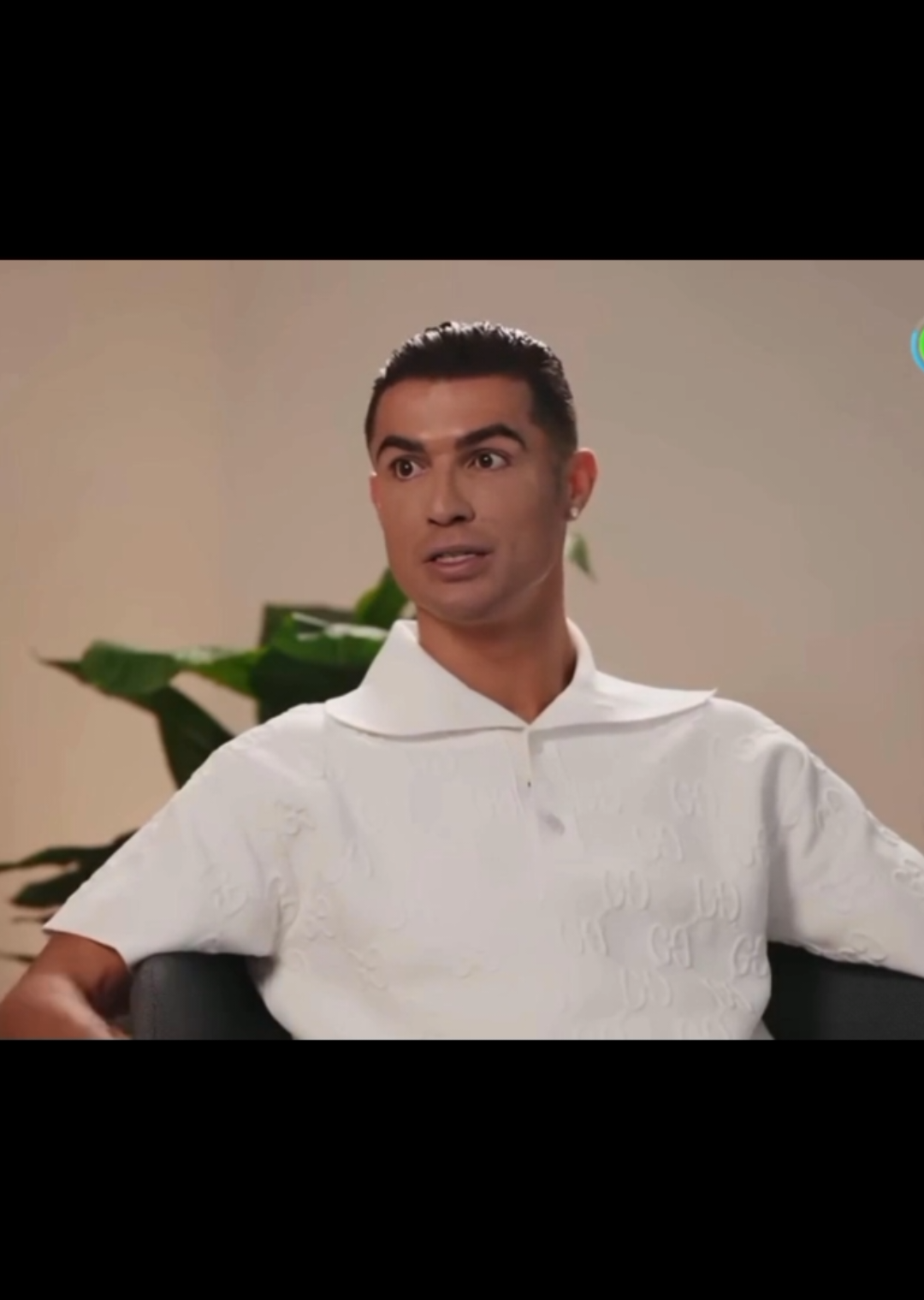 Cristiano Ronaldo -ampun pakdhe #cr7 #cristianoronaldo #football #soundviral #katakata #fyp #trending #viralvideo #beranda @_roycalm 