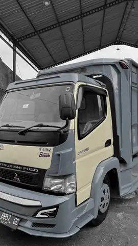 Di jual canter taun 2012 ss siap pakai bak baru ban kawat ,mesin gardan tranmisi segel asroda ORI slongsong kanan kiri utuh. WA :085607026915 #kuwalitas_bukan_kaleng_kaleng #jualbelitrukngawi #mitsubishi #yypppppppppppppppppppppppppppppppp 