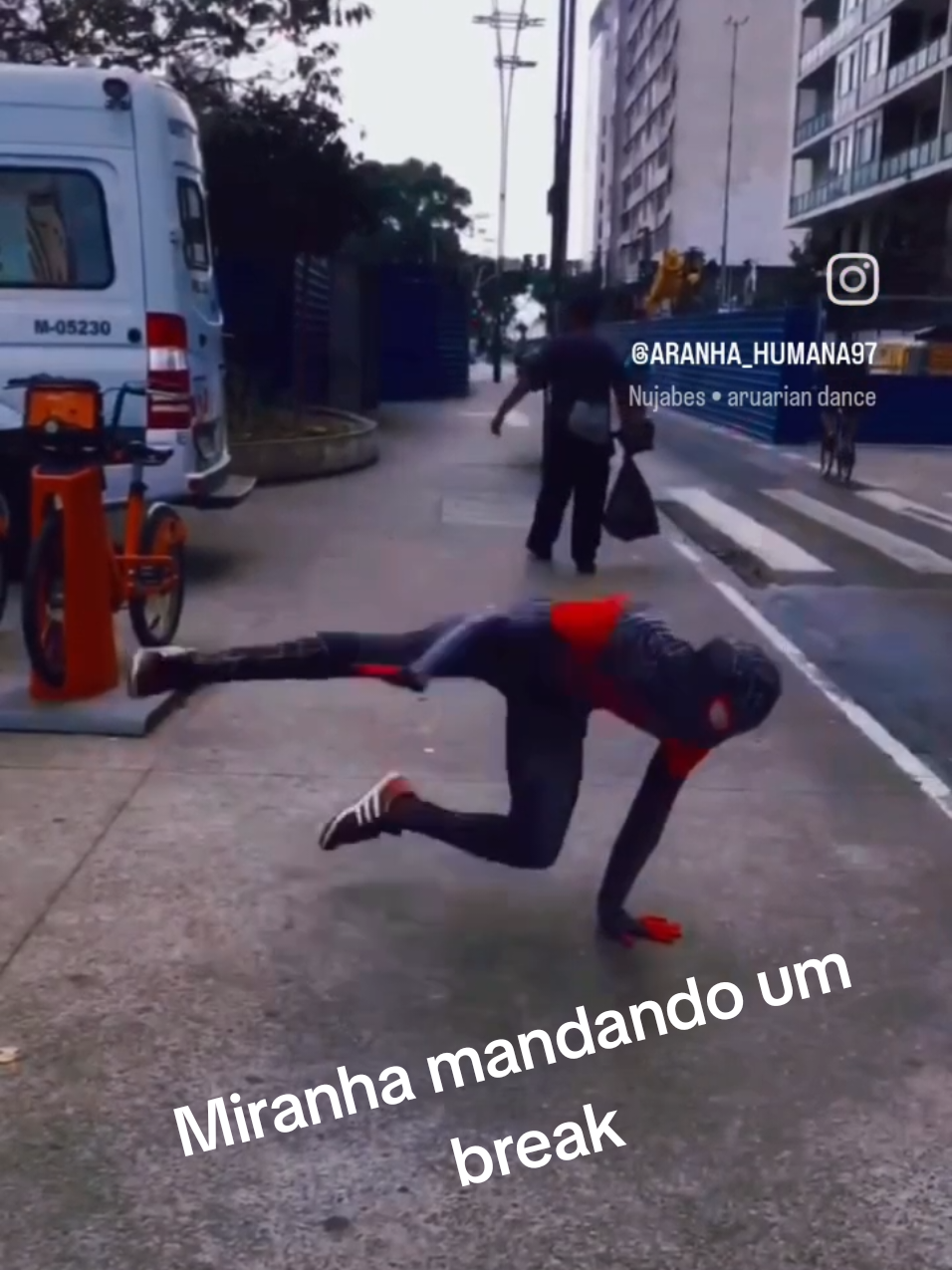 Miranha dançando break  #breakdance #spiderman 