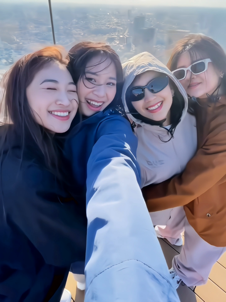 Miss the moment🥺🤍 @_shanindira @graciajkt48 @_zeeasadel @christy🐟 #greshan #family #graciajkt48 #shanijkt48 #zeejkt48 #christyjkt48 #jkt48 #jkt48newera #fyp #foryou 