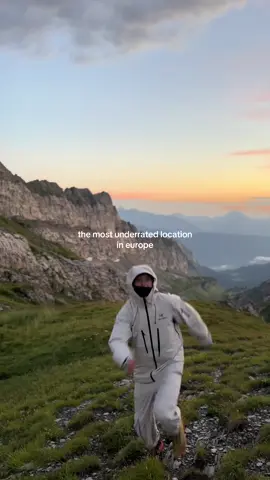 any guesses where? #Hiking #mountain #mountains #Outdoors #nature #hikingadventures #backpacking #alps 