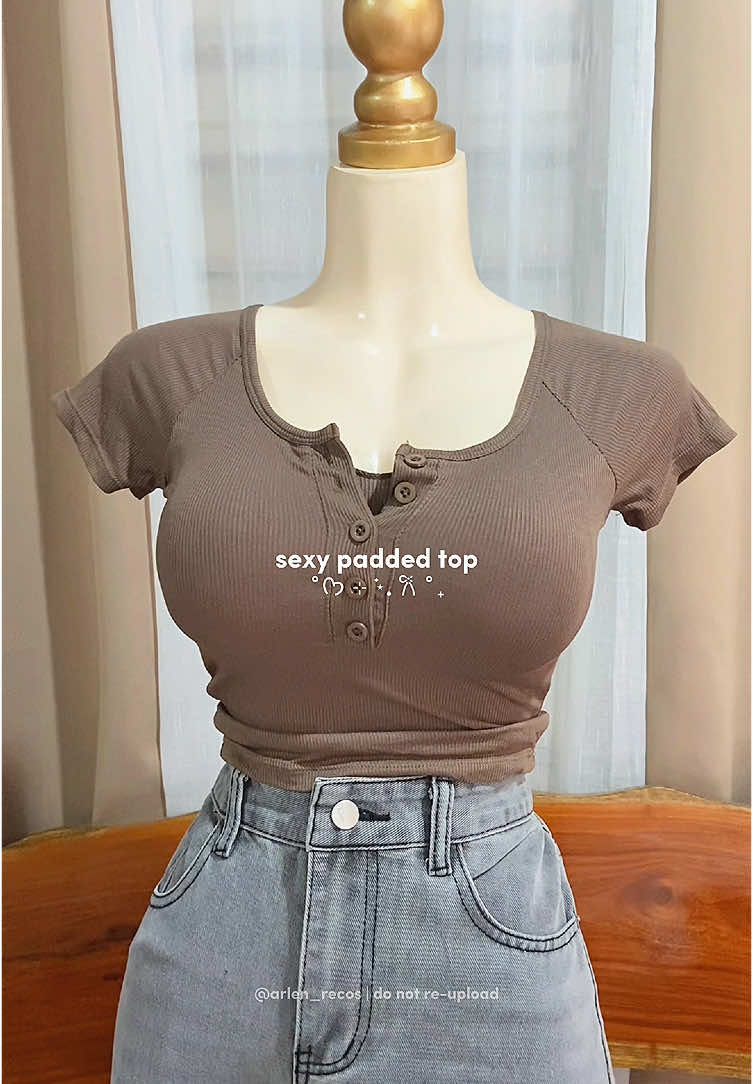 🤎 #tops #paddedtop #croptop #sexytop #squarenecktop #shortsleeve #womenstop #topsrecommendation #fyp 