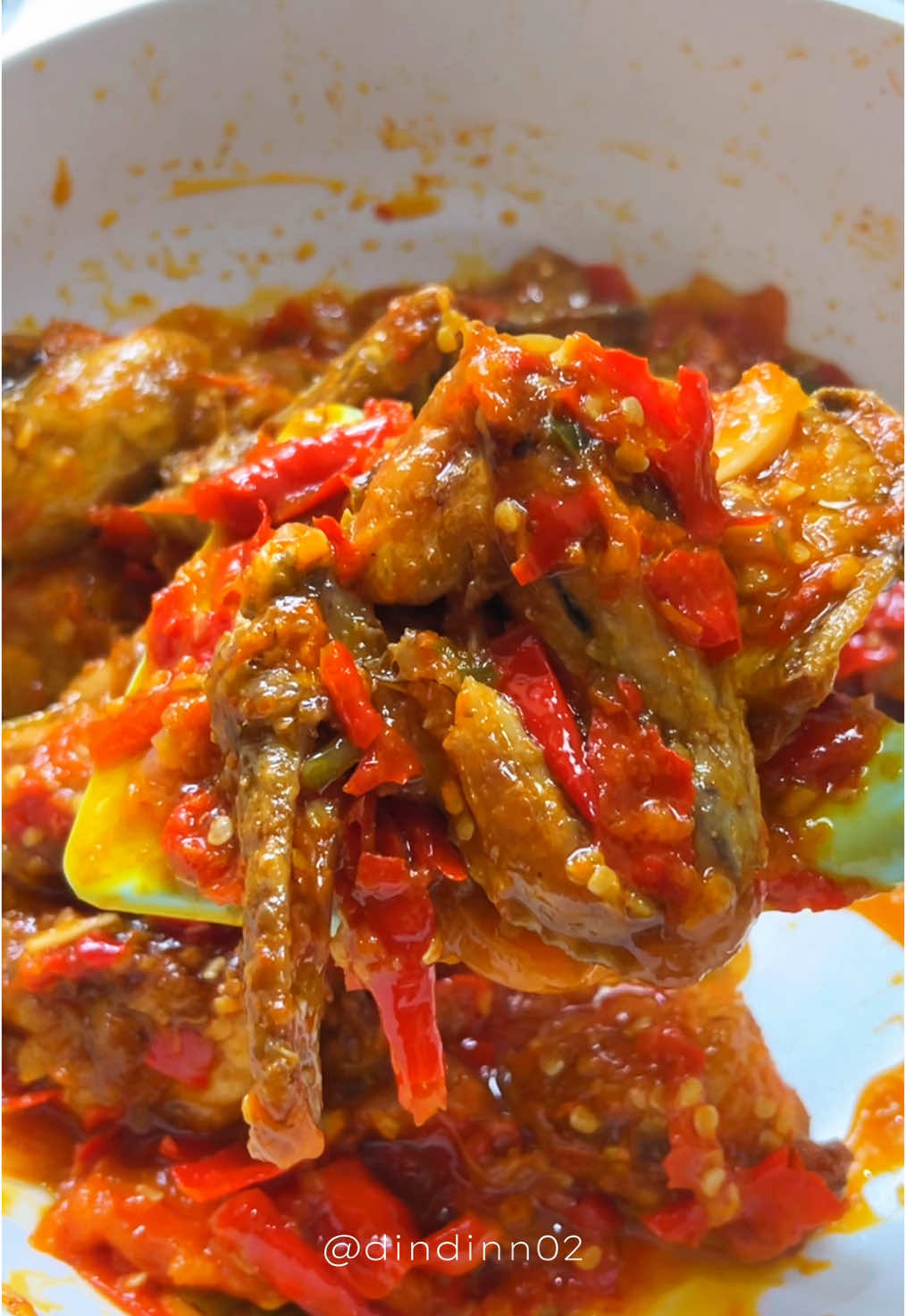 Ga nambah nasi rugi banget sih kataku 😂 #ayam #balado #sambal #ayamgoreng #reseptiktok #resepsimple #masakansimple #masakanrumahan #idemasak #foryou #foryoupage #fyp 