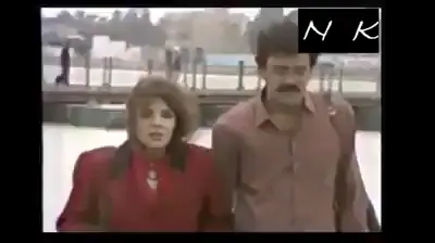 مشهد من مسلسل الاماني الضالة في السماوة القشلة امام دائرة صحة المثنى الجسر القديم ومنسوب المياه الكبير عام 1989 🥹😔