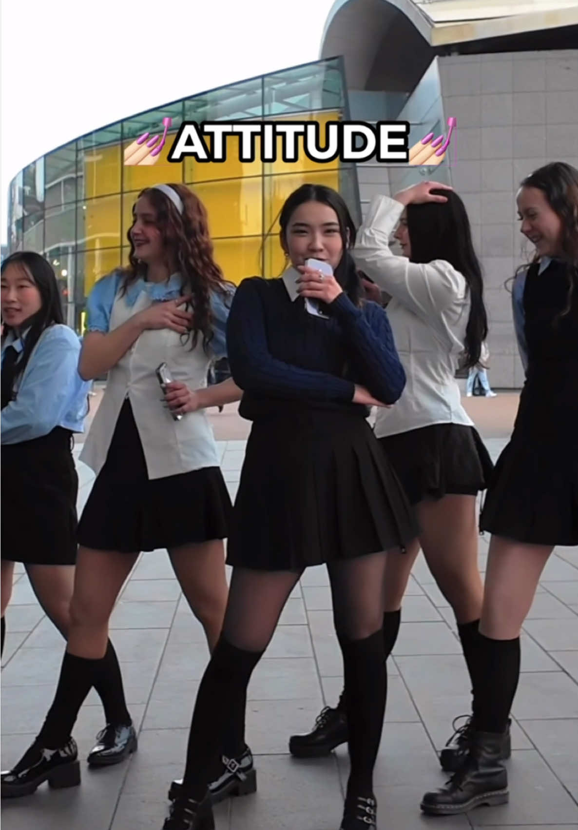 we got that karaoke attitude 😌 @IVE.official #IVE #IVE_Attitude #attitude #d1stinto #kpop #kpopdancecrew #kpopdance #kpopdancecover #fyp #foryoupage #kpopchallenge #kpopkaraoke @Alina @Britt @Shiyu @zoë :) @ᴍɪɴɢᴋᴇ @Vlada 