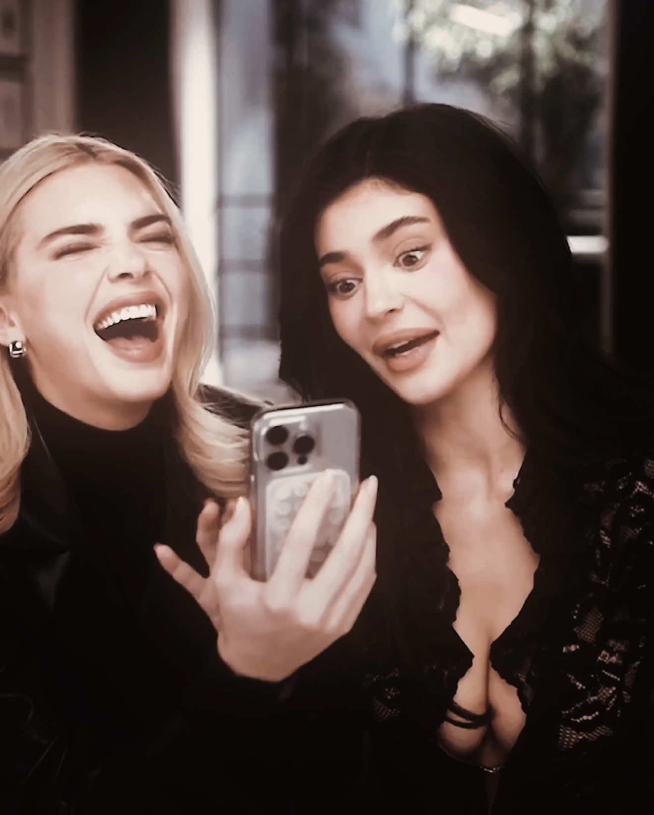 kylie & kendall talking about their first alcohol experience 😭 @Kylie Jenner #thekardashians #kyliejenner #kendalljenner #fyp #foryou #foryoupage 