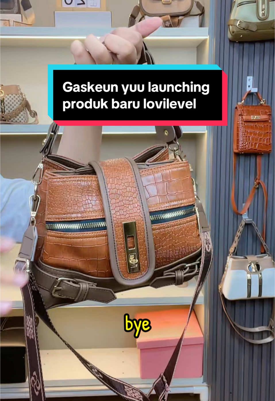 tas mewah buat lebaran gaskeun bundaku #taswanita #taslevel #lovilevel #fypp #belilokal #wd #promoguncang33 #WIBGAJIAN 