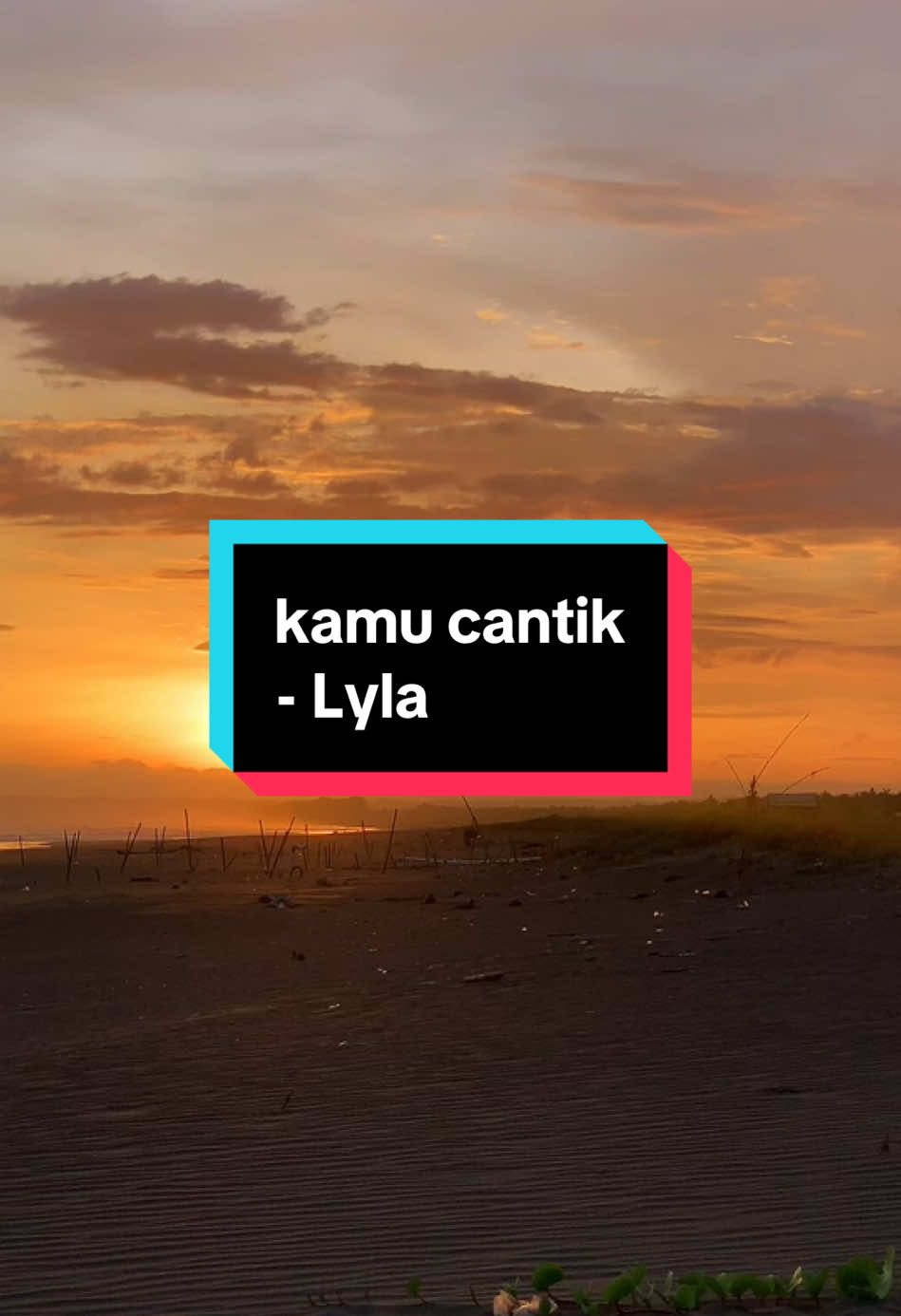 langitnya lagi cantik ke kamu🫣 (Lyla - Kamu Cantik) #cover #lagu #lyla #kamucantik #sunset 