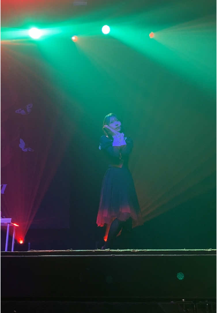 Miu fancam 🤍 [@ファントムシータ] in Utrecht ♥️ I loved seeing you  guys #miu #phantomsiita #haine #ado #mothtoaflame #kikuo #jpop #sukisukidaisuki 