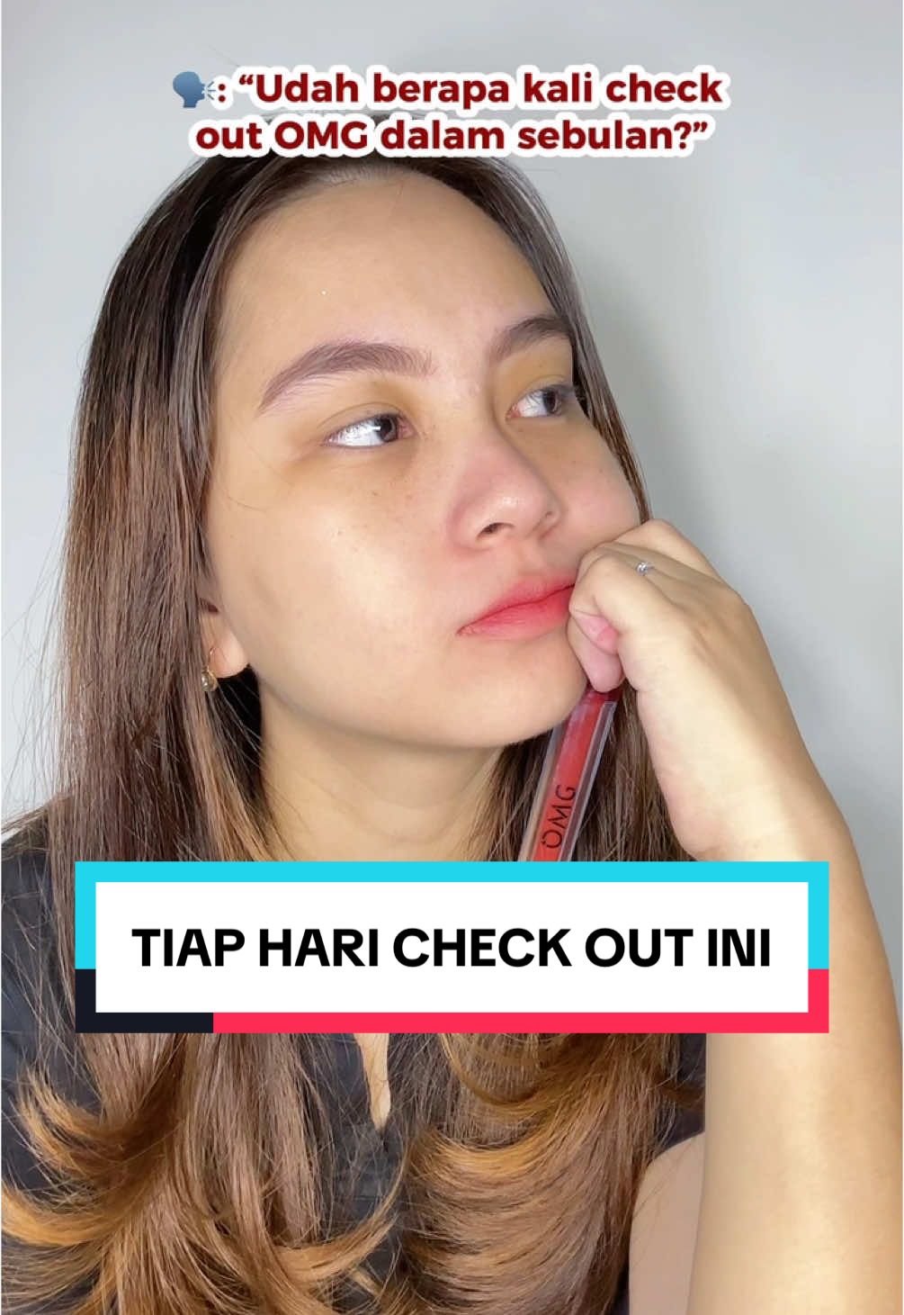 Udah gak keitung berapa kali check out OMG, karena tiap hari promonya ada aja🥹 #BeautyNeverFade #ombrelips #makeuphacks 