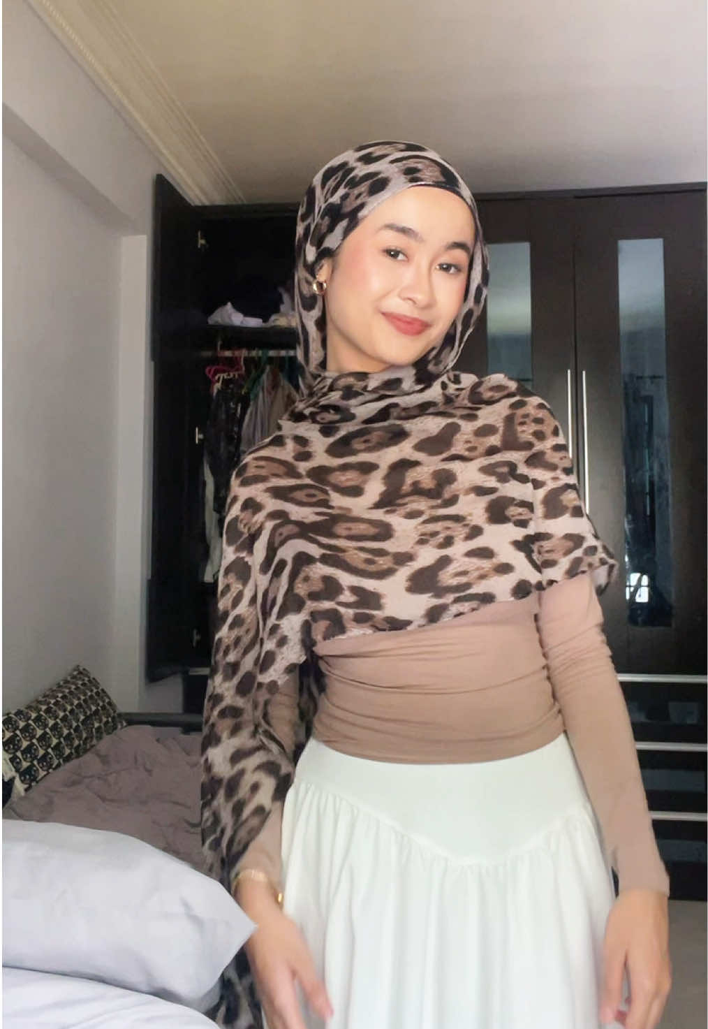 the hijab is the outfit🐆 #tiktoksg #fitcheck #hijabitiktok 