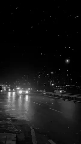 عفت الدنيا وما عافتني#حسين #اغاني_حزينه #💔 #حزينہ♬🥺💔 #💔💔 #حزيــــــــــــــــن💔🖤 #🥀🖤 #حزينہ♬🥺💔⛓️ #🥀 