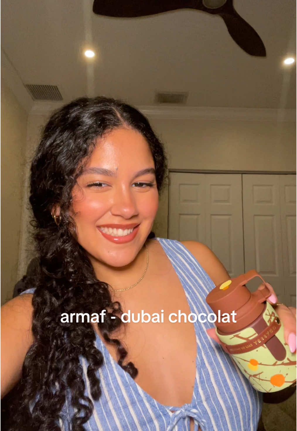 the famoussss dubai chocolate🕺🏻🕺🏻🕺🏻 im pleasantly surprised w this one!! #perfumetok #arabicperfumes #perfumereview 