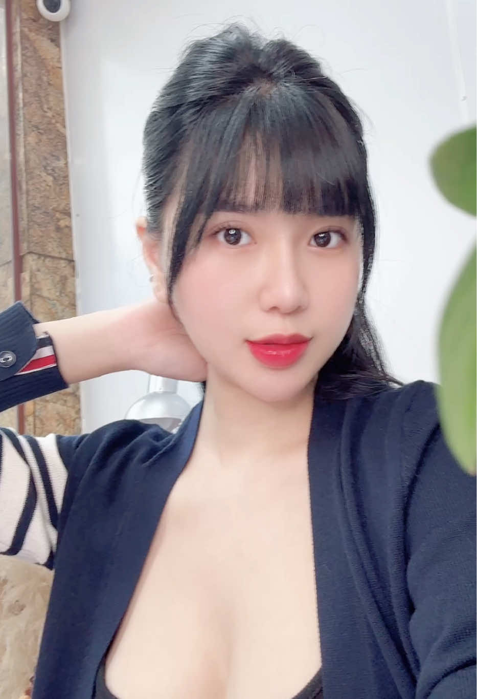 Lên 10kg thịt trông mặt cháu phúc hậu phết các bác ơiii 🤭 