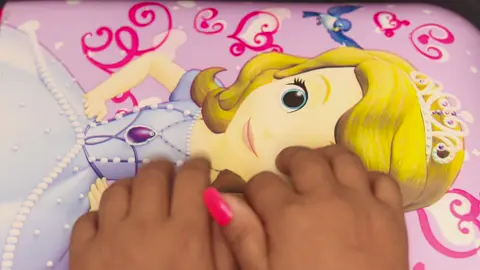 Unboxing toys ASMR #sofia #blindbag #unboxingtoys #toys #toy #ASMR 
