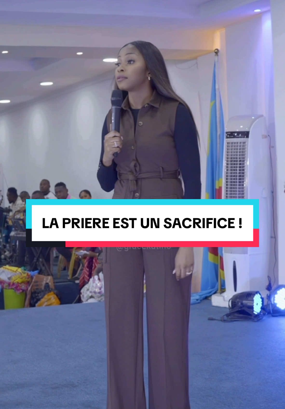 ⚠️ ATTENTION ⚠️  Pourquoi est-il si facile de passer des heures dans la distraction, mais si difficile de demeurer dans la présence de DIEU ? Voici ce que tu dois comprendre : 	•	La prière est un sacrifice : Elle demande du renoncement, de la persévérance et une offrande de soi. Ce n’est pas toujours facile, mais c’est le prix à payer pour une vie spirituelle épanouie. 	•	Une vie de prière exige de la discipline : Sans discipline, il est impossible d’expérimenter une communion véritable avec DIEU. Ce n’est pas l’envie qui te fera prier, mais ta détermination à rester fidèle dans la présence divine. 	•	Sans prière, il n’y a pas d’exaucement : Celui qui néglige la prière se prive des interventions divines. La prière ouvre les cieux et attire la faveur de DIEU. Ne laisse pas la distraction voler ton intimité avec DIEU. Approche-toi de Lui avec constance, et tu verras Sa gloire se manifester dans ta vie ! Your Sister GEK,