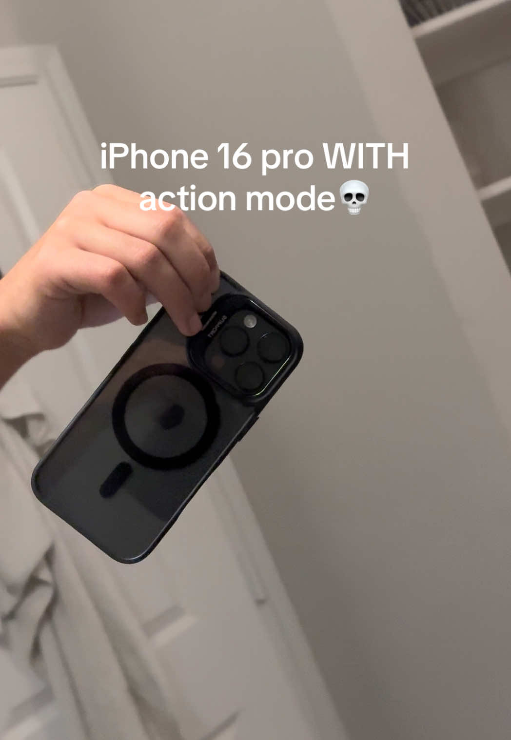 School fights would go CRAZYY#iPhone16pro #blacktitanium #actionmode#fyp