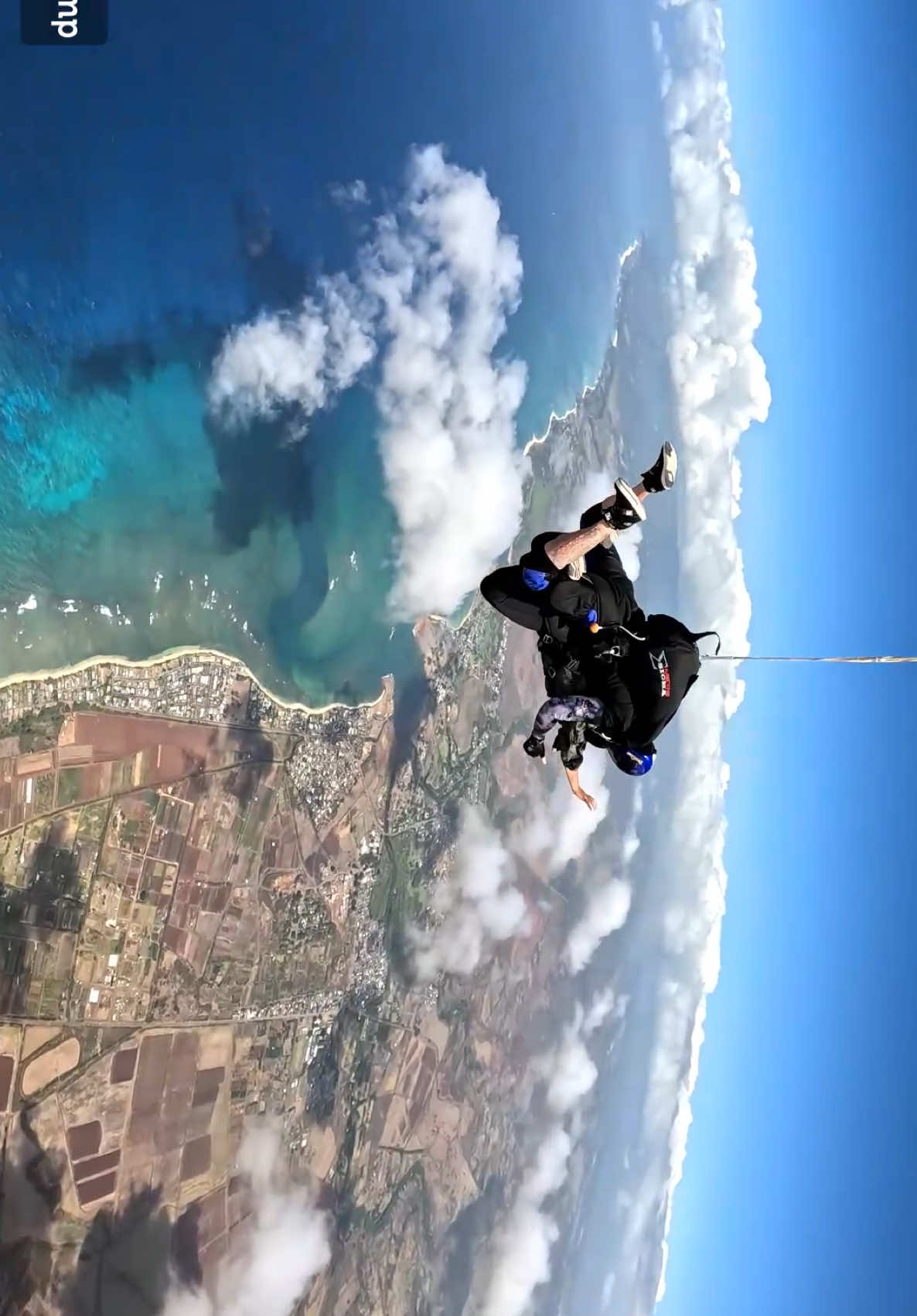 This is your sign to go skydiving in Hawaii  🪂  📍 Go Jump Hawaii  #fyp#skydive#gojumphawaii#hawaiitiktok#fearless#skydivehawaii#intheclouds#adventure#travel#paratiiiiiiiiiiiiiiiiiiiiiiiiiiiiiii 