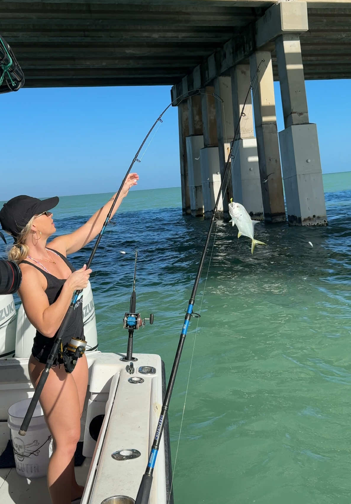Who likes fishing?😜🎣 #fishing #boat #fishingtrip #girlswhofish #fishingtiktoks 