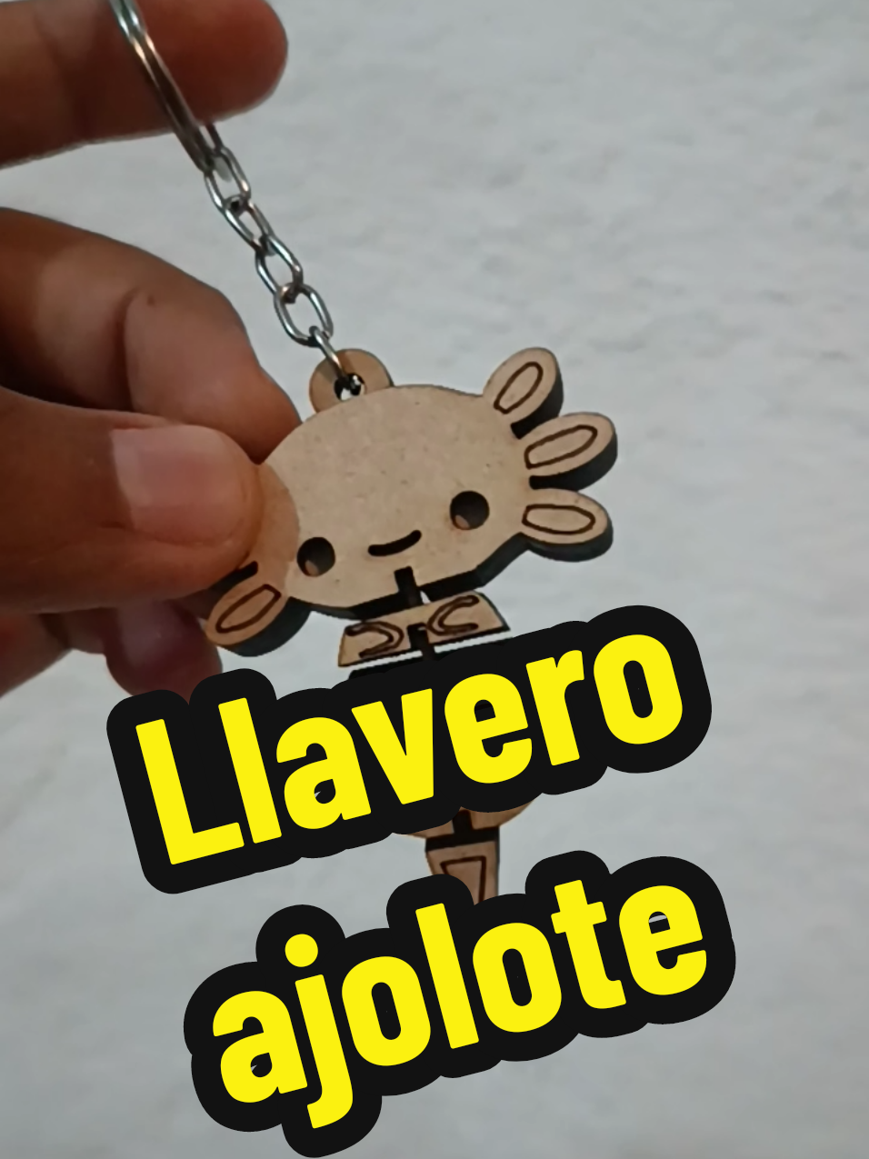 Llavero ajolote flexible enviamos a todo México  #laserf_ormidable #vector #vectores #ajolote #fyp #videoviral #cultura  @Hannah Artesanías  Este #llavero #flexible en forma de #ajolote combina funcionalidad y diseño atractivo, ideal para los amantes de la #naturaleza y la #cultura mexicana. Fabricado con materiales de alta calidad, ofrece durabilidad y resistencia al desgaste diario. Su diseño único y colorido lo convierte en un accesorio distintivo que no solo organiza tus llaves, sino que también añade un toque de originalidad a tu estilo personal.