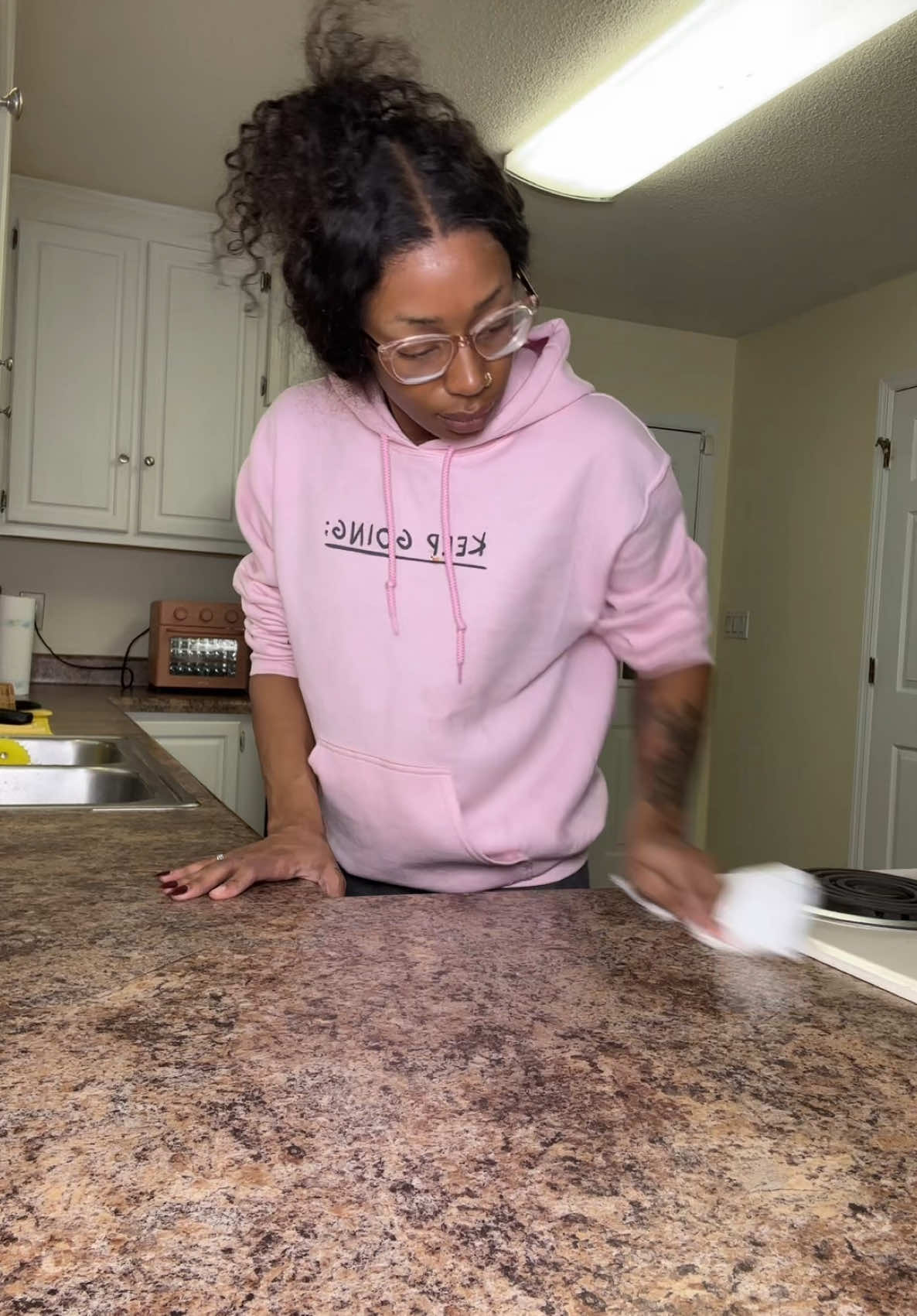 Replying to @Lex•✈️💙 Quick kitchen reset and therapy #cleanwithme #cleaning #CleanTok 