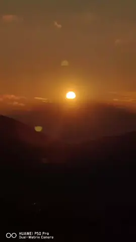 un buen amanecer con una bonita canción #amanecer #amanecerbonito #travel #sol
