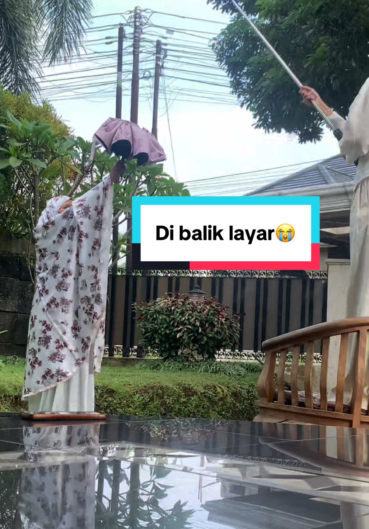 Ini lah di balik layar keriweuhan kita 😭👀 #fypシ゚ #mukena #mukenaterawih #mukenamurah #foryoupage #mukenacantik #mukenacantik #mukenapolos #mukenaterusanmewah #bts 