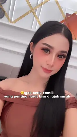 Lari upinnn  @Ismiirmay  😂#CapCut #fypage #fypシ゚viral🖤tiktok #fyp #wanita 