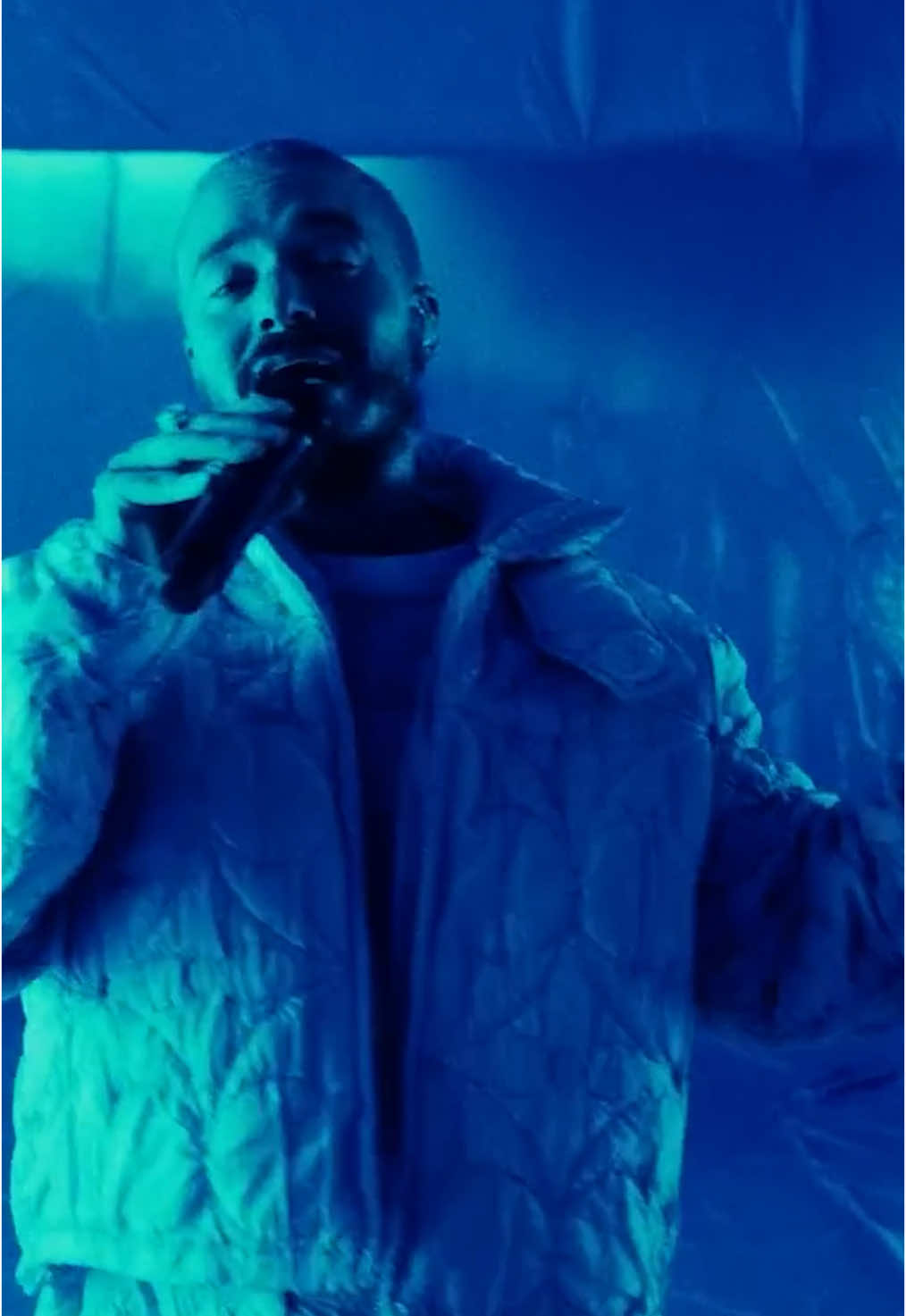 💙@J Balvin hizo del azul uno de nuestros colores favoritos por siempre 💙 #JBalvin #Azul #Colores #viral