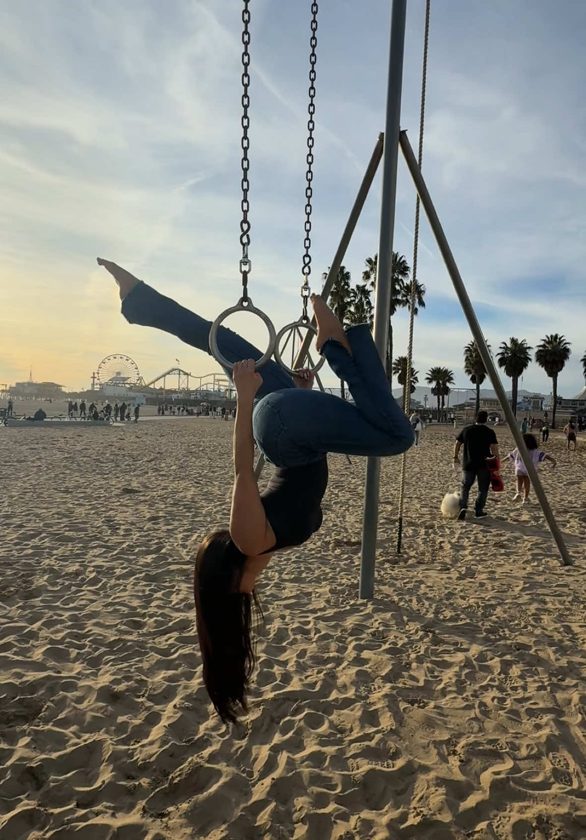 finally went to muscle beach 🤸‍♀️💙