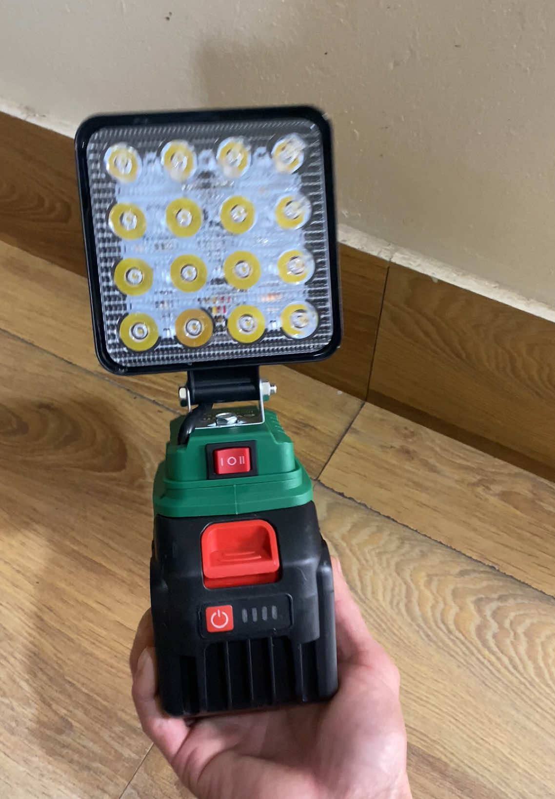 Đèn LED Pin Workfix 16-48-84 Bóng Siêu Sáng Chân Pin Ohor Thông M21-4Cm#thinhhanh #xuhuong #dienmaydandung24h 