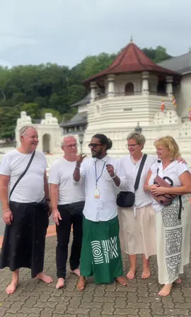 Happy International Tourist Guide Day ❤️ #21st Feb #srilanka #srilankaguide #srilankan_tik_tok🇱🇰 #srilankatourism #srilankatour #srilankatrending #fypage #foryou #srilankaviral #srilankatourism #foryoupage #kandy #toothtemple #srilankavacation #thingstodoinsrilanka #srilankan 