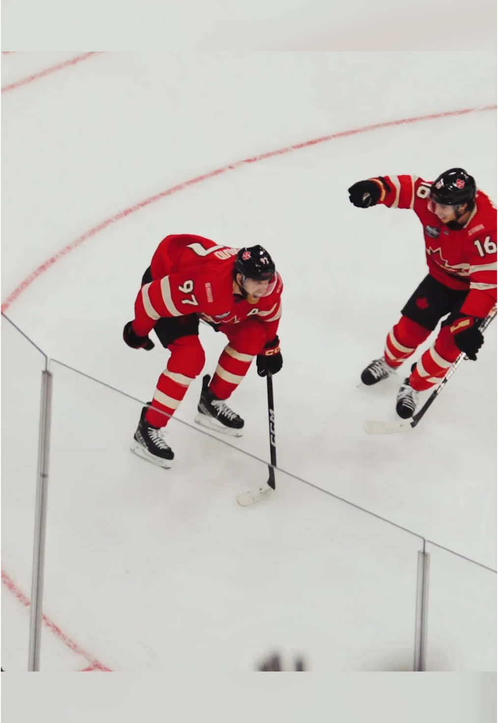 This angle of Connor McDavid’s game-winner is unreal 🔥 #mcdavid #connormcdavid #usa #canada #usacanada #4nations #hockeytiktoks #NHL #hockey #hockey 