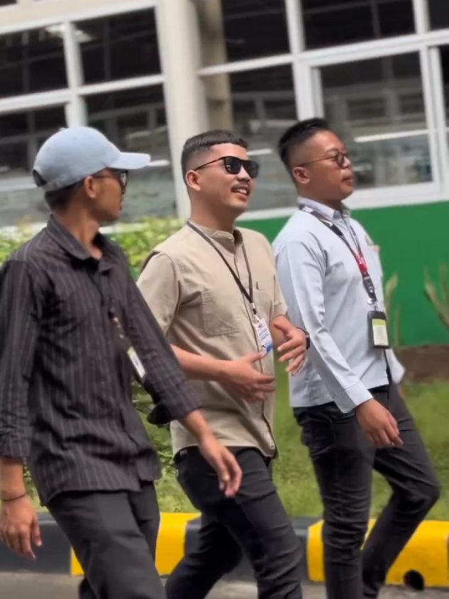 Kami REZY KUMIS PRODUCTIONS mengucapkan terimakasih kepada para pimpinan PT SUMBER MASANDA JAYA BREBES,  terkhusus HRD pak @leoelangok  dan team yang sudah menemani visit saya,  tidak bisa diungkapkan dengan kata kata, yang jelas kalian luar biasa, bissmillah semoga lancar semuanya,  CAMING SOON 🥰 #rezykumisofficial #reels #tegalhits #tegal #smj #ptsmjbrebes #pabrik #fyp 