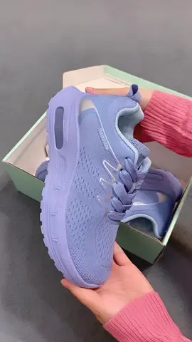 Sepatunya cantik bagus buat olahraga ringan nyaman dipakai realpict 😍 #veranevada #sepatuolahraga #sepatuwanita #sepatuimport #sneakers #fashion 