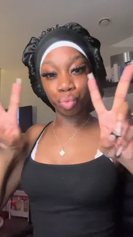 how to properly sleep woth your wig on to make your install last 3-4+ weeks💇🏽‍♀️ , NO WIG BANDS!!  #sheinwig #sheinwigblackgirl #sheinwigreviewuk #sheinwiginstall #wiginstall #wigtok #wigtutorial #wigstyling #fyp #fyppppppppppppppppppppppp 