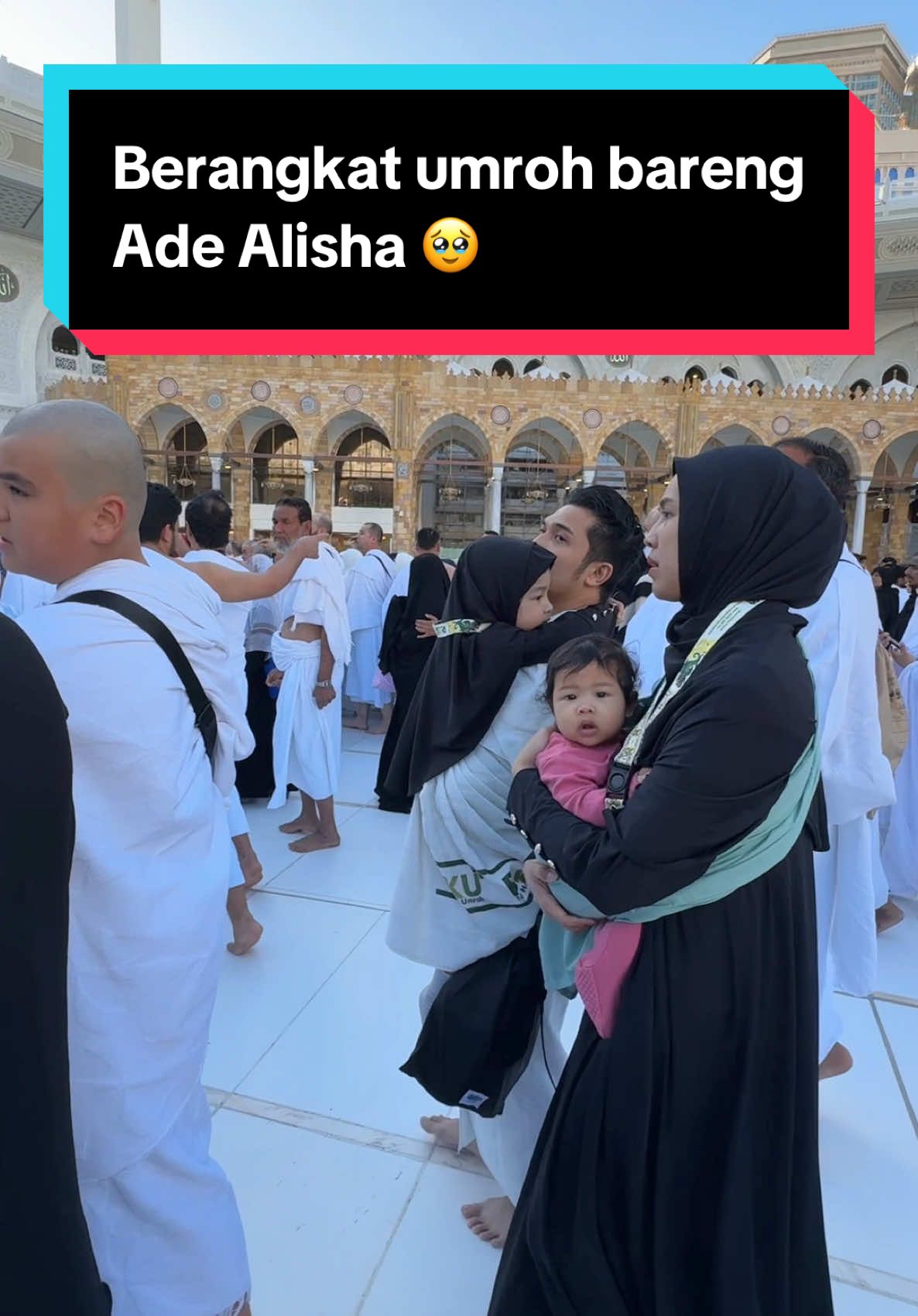 MasyaAllah Tabarakallah kali ini berangkat umrohnya bareng ade alisha 🥹  Terima kasih ya Allah telah mengundang kami lagi ke sini 🤲🏻🥹 Semoga temen2 yang ada niat berangkat umroh cepat terlaksana ya Aamiin 🤲🏻