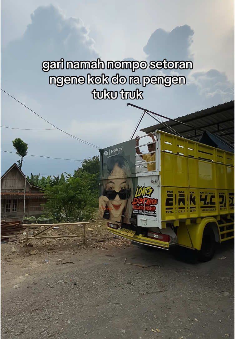 😃🙈 aku tak mileh namah karo ngarit lahh @N.Kholis004 #fyp #truck #juragan #storywa #masandrik 