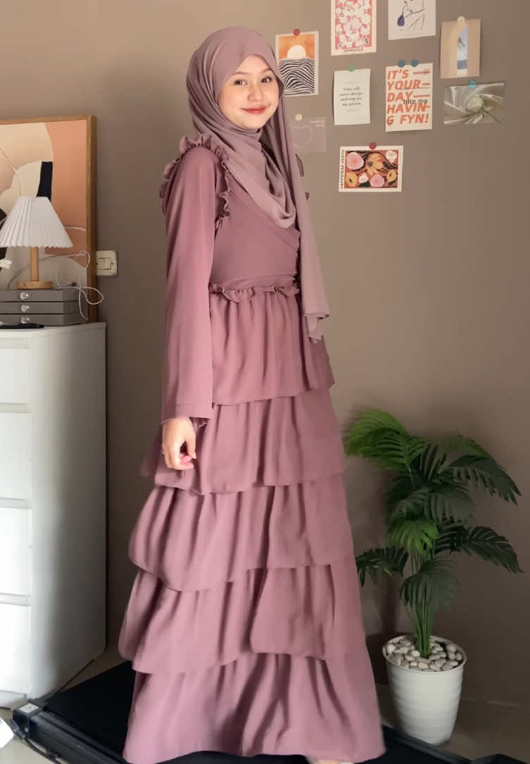 Rekomendasi dress buat lebaran lagi💗✨ dress by @Zisallectionn  Dress 1 : l!nk n0.42A Dress 2 : l!nk n0.42B Dress 3 : l!nk n0.42C Dress 4 : l!nk n0.31A #dress #outfitlebaran #lebaran2025 #dresslebaran 