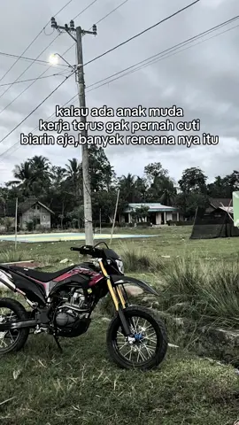 #CapCut #tiktokviral #fyppppppppppppppppppppppp #supermoto #sinematikmotor #luwuutara #sulawesiselatan #standarpabrik🚀 