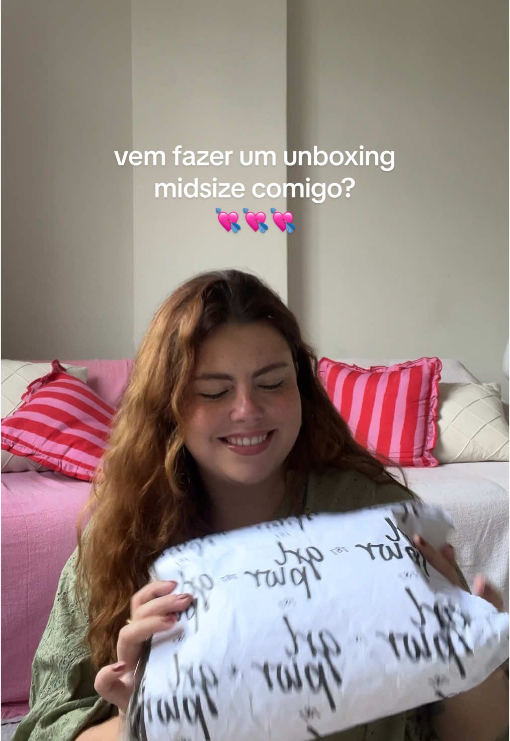 a @787shirts me mandou esses lookinhos maravilhosos! o que vocês acharam?  eu confesso que tô apaixonada pela saia de tricô! ❤️ ✨visto g4 em todas as peças - o vestido provavelmente me serviria no g3 também!  #midsizefashion #midsizeinspiration #ideiasdelooksmidsize #tamanho48 