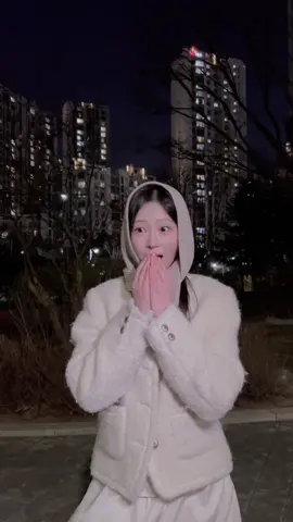 Halos mamatay na ako sa lamig 🥶😉 @BINI PH #bini_blinktwice #bini #blinktwice #fyp #korean #dance 